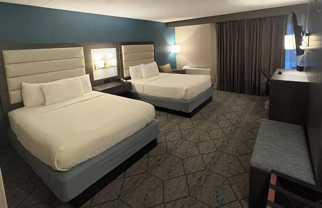 Bismarck Hotel And Conference Center-1