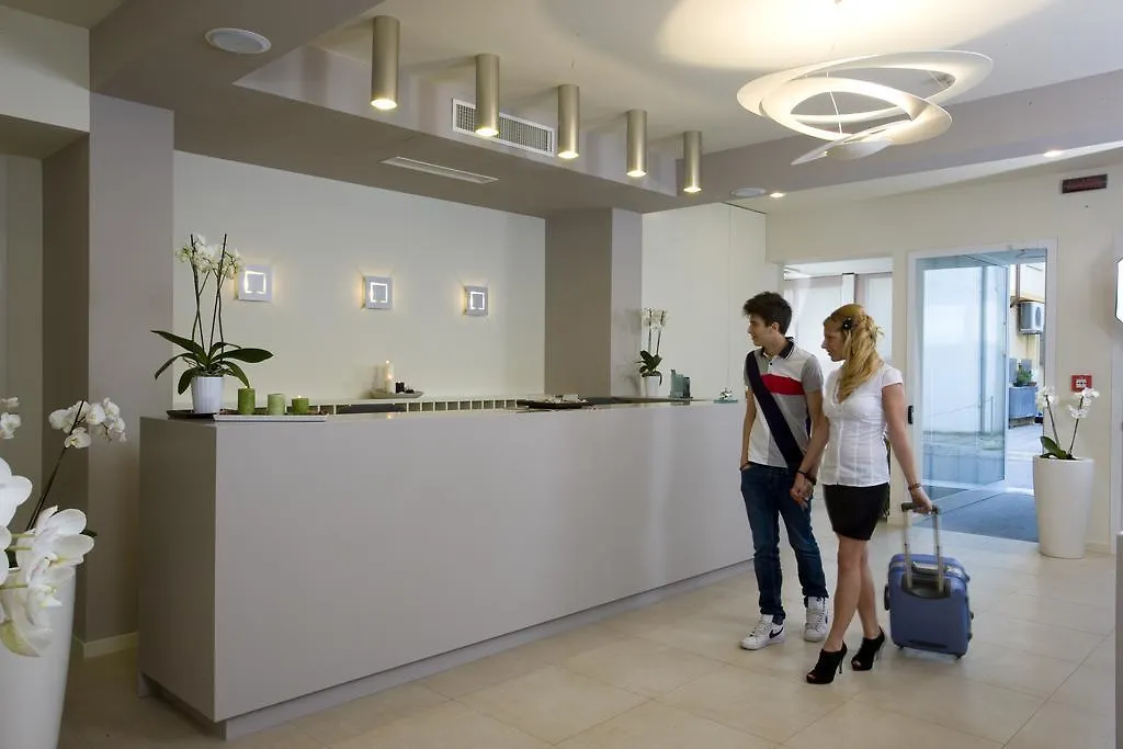 Hotel Consuelo-1