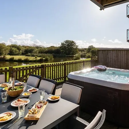 Retallack Resort By Away Resorts-2