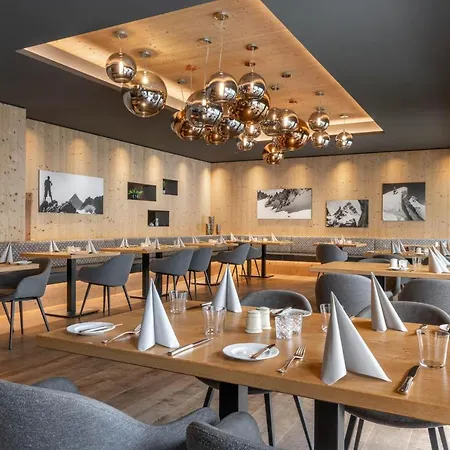 Sporthotel Chalet-2