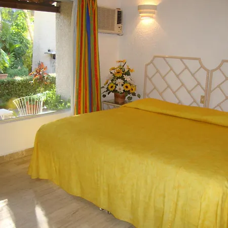 Sands Acapulco Hotel & Bungalows-2