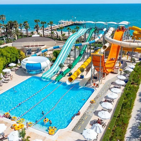 Bellis Deluxe Hotel & Heated For Winter Aqua Park-2