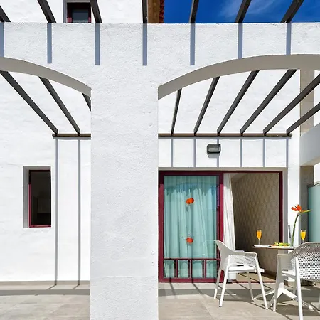 Broncemar Beach Suites-3