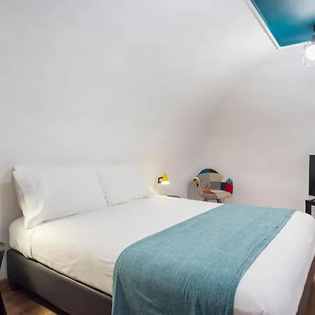 Tredici Boutique Rooms-3