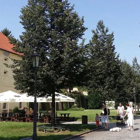 Room&Kitchen Next To Prague Castle-2