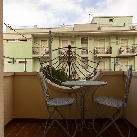 Hotel River Fronte Mare Con Piscina-2