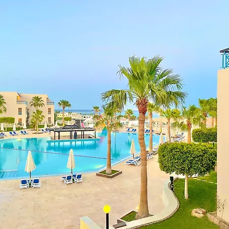 Ivy Cyrene Island Aqua Park Resort (Adults Only)-2