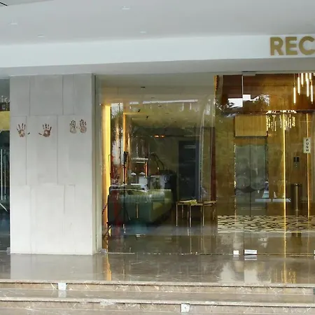 The Svm Hotel: Lavish Buffet Breakfast Included-3