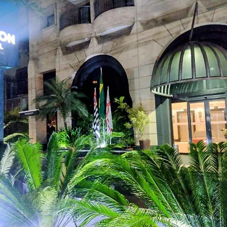 Luxxor Hotel Premiere Faria Lima - On The Sao Paulo Sky Line - King Duplex Studio Veranda - Executive Class - Red Velvet Edition-2
