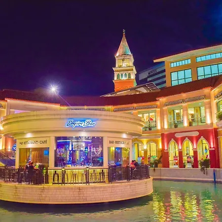 Spacious Condo In Venice Luxury Residences-2