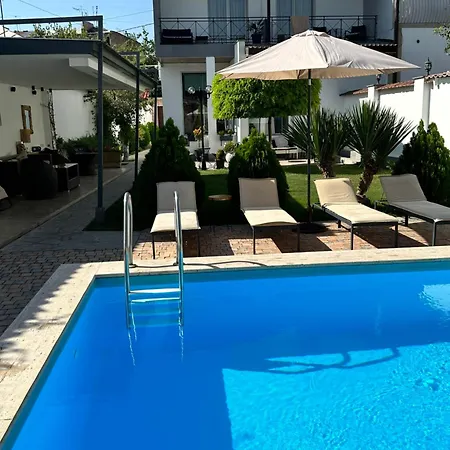 Garden Lounge Hotel-3