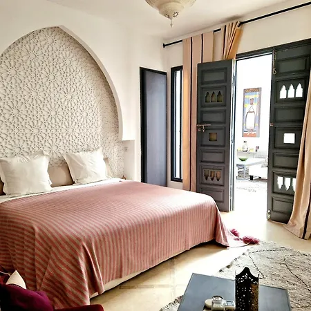 Riad Awa-2