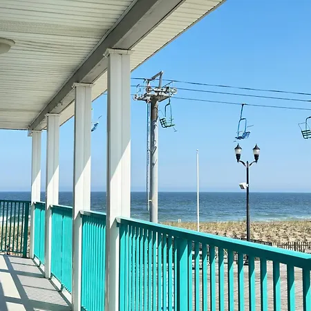 Boardwalk Sand & Surf Beach Hotel Oceanfront-2