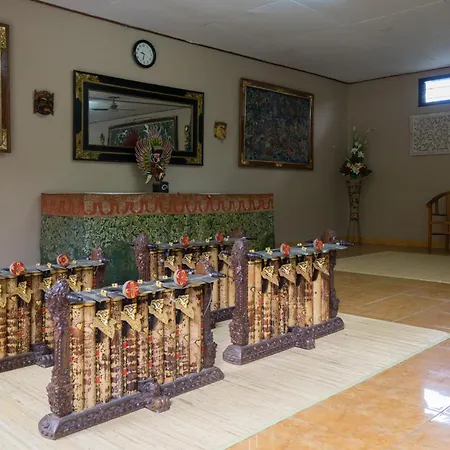 Nuaja Balinese Guest House-3
