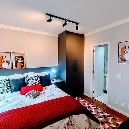 Luxxor Hotel Premiere Faria Lima - On The Sao Paulo Sky Line - King Duplex Studio Veranda - Executive Class - Red Velvet Edition-3