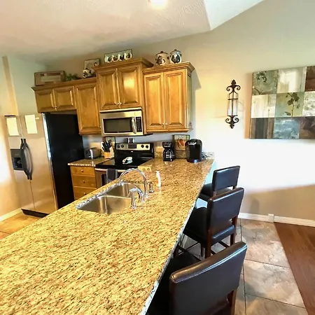 Rockwood Condos On Table Rock Lake With Boat Slips-2