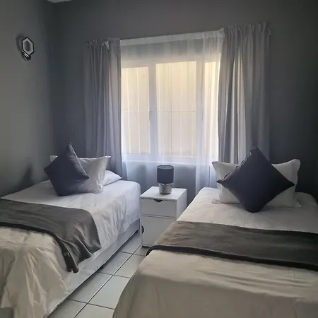 Ingwe Manor Guesthouse-2