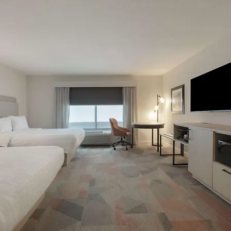 Hampton Inn & Suites By Hilton Moncton-3