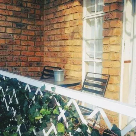 Riverside Guest Accommodation-3