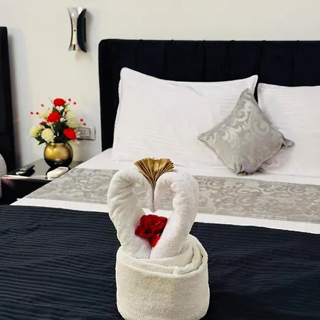 Yoya Hur Pyramids Inn-3