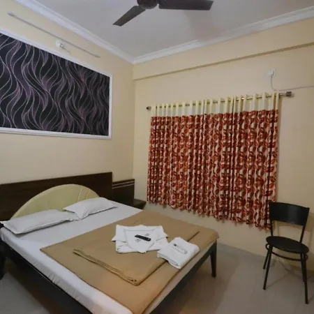 Hotel Yogiraj-3