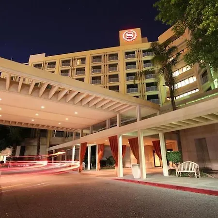 Sheraton Crescent Hotel-2