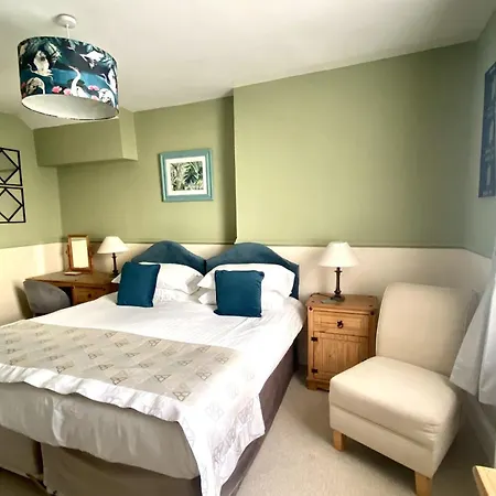 Buckingham Lodge Guest House-2