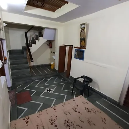 Heritage Homestay At Old City Near Holy Ganges-3