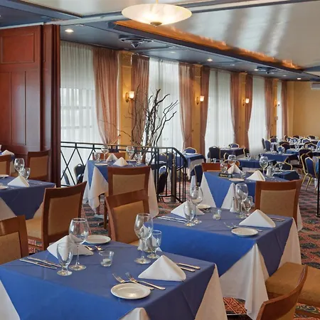 Armon Plaza Montreal Airpt, Trademark Collection By Wyndham-3