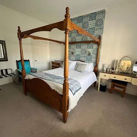 Hotel 50-2