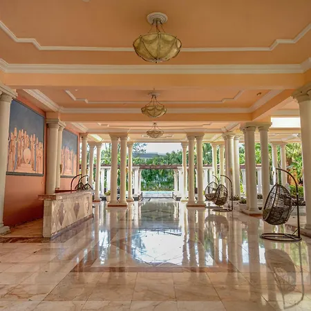 The Signature Level At Grand Palladium Lady Hamilton Resort & Spa-3