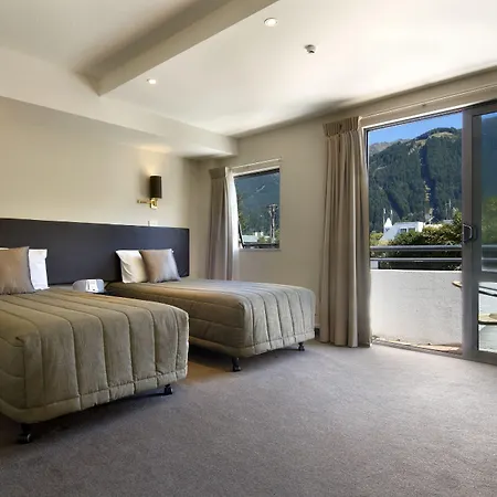 Hurley'S Of Queenstown-2