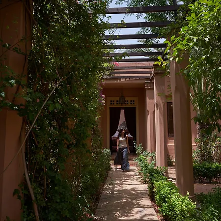 Dar Ayniwen Garden Hotel & Bird Zoo-2