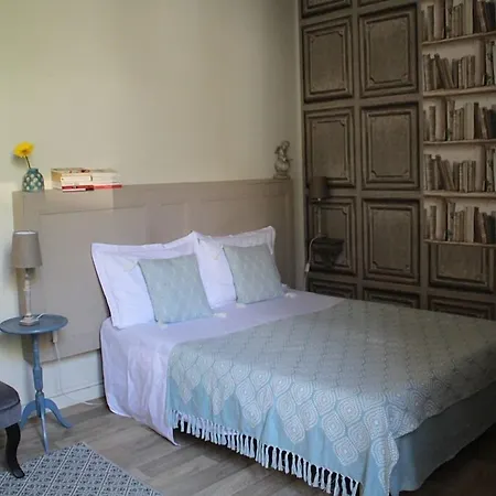 Une Chambre en Ville-3