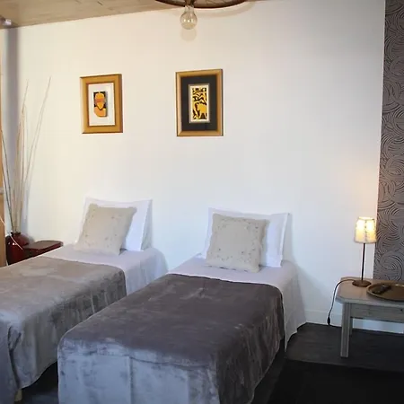 Une Chambre en Ville-2