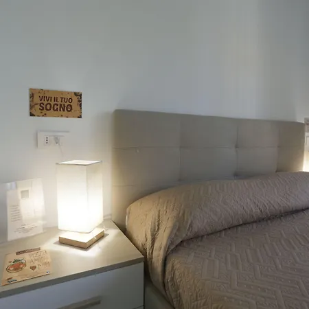 Esposito Plaza- Rooms & Suite-3