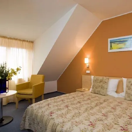 Hotel Chvalska Tvrz-3