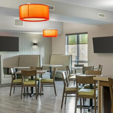 Best Western Plus Dartmouth Hotel&Suites-3