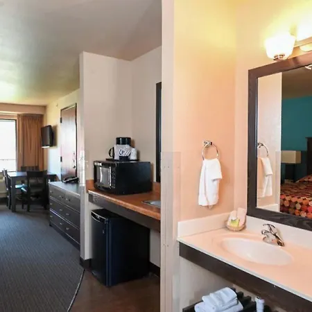 Sunset Bay Resort & Suites-2