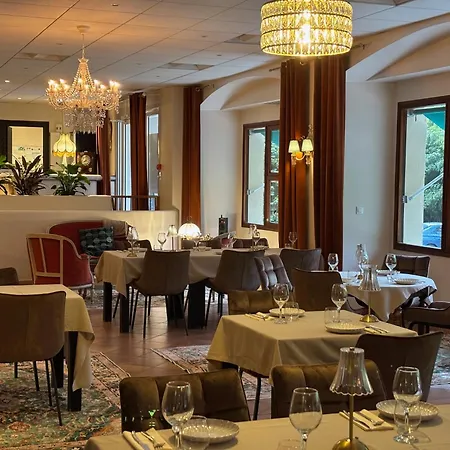 Appart'Hotel Castel Emeraude, Charme et Caractère-3