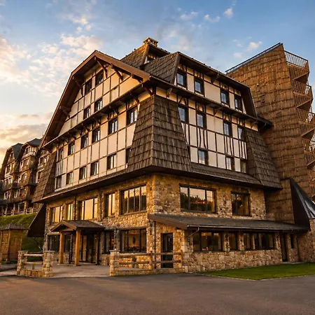 Grey Family Hotel-2