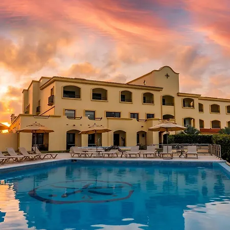 Las Villas Hotel & Golf By Estrella Del Mar-3