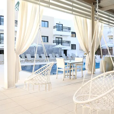 Senator Hotel Apartments - Adults Only-3
