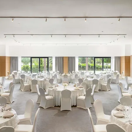 Moevenpick Resort Al Marjan Island-3