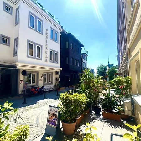 Hotel Peninsula-2