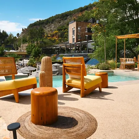 Select Hill Resort-2
