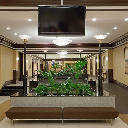 Armon Plaza Montreal Airpt, Trademark Collection By Wyndham-2