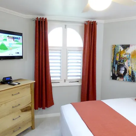 Beach One Bedroom Suite A22-2