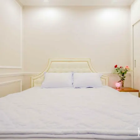 Vinhomes Premium Apartment-2