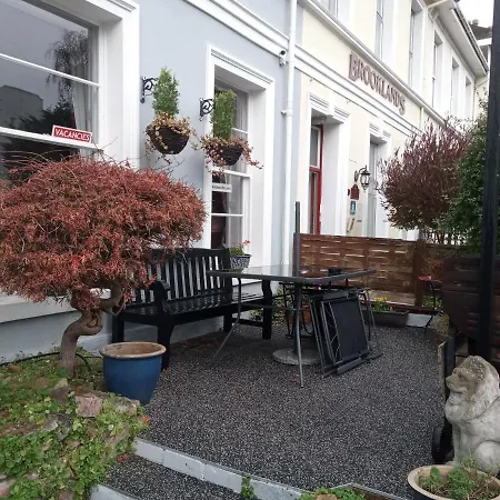 Lawnswood Guest House-3